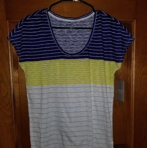 NWT ATHLETA WOMEN'S SIZE SMALL TSHIRT